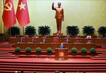 Ánh sáng Hồ Chí Minh soi đường cho chúng ta đi